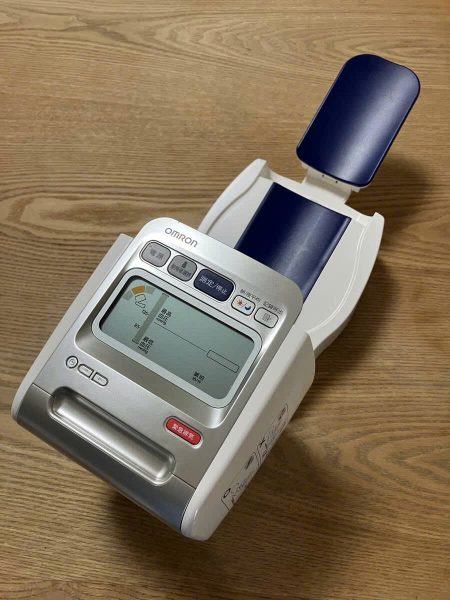 Máy Đo Huyết Áp Bắp Tay OMRON HRC-1702